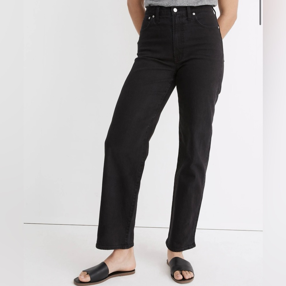 The Curvy Perfect Vintage Wide-Leg Jean in Belmere Wash